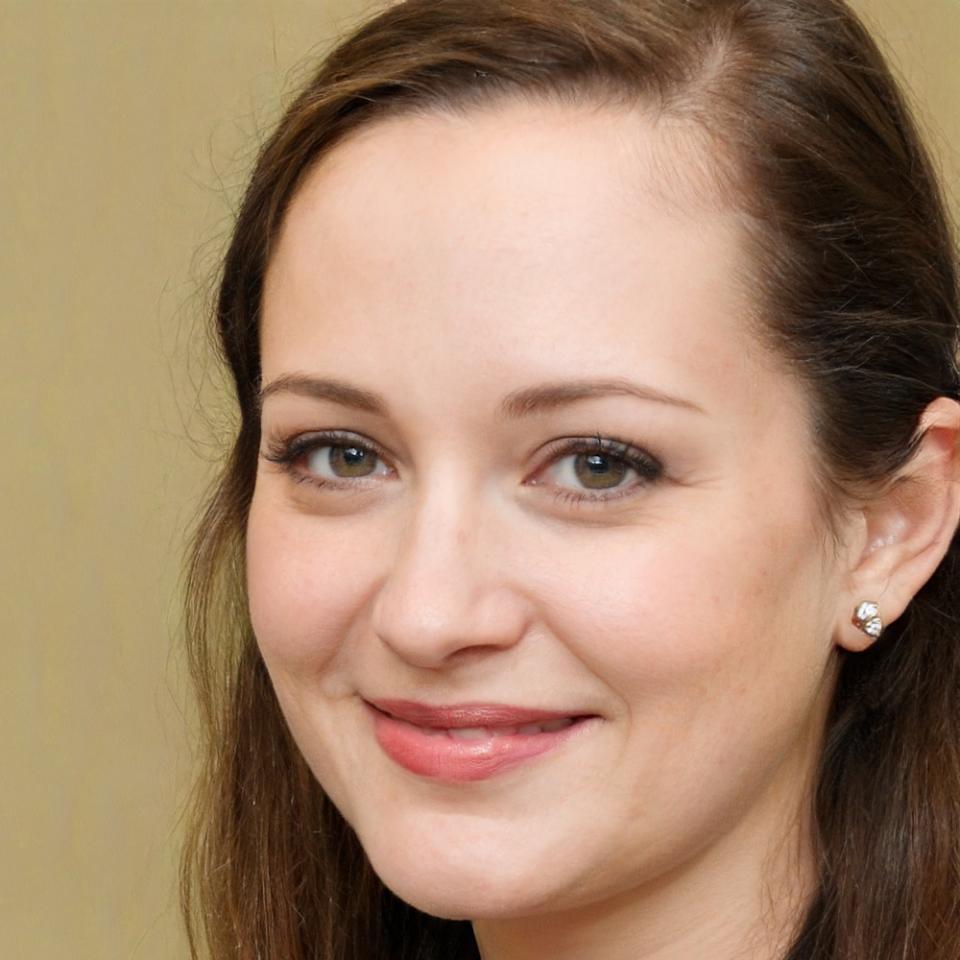 Dr. Sarah Müller, Senior Finanzanalystin